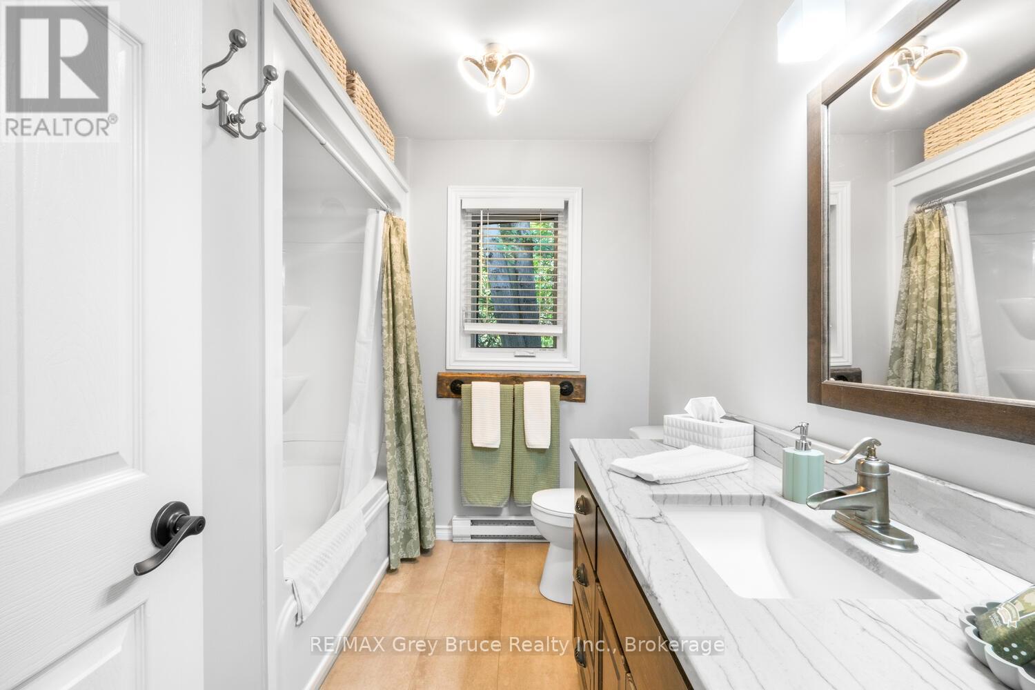 1208 Sunset Drive, South Bruce Peninsula, Ontario  N0H 2T0 - Photo 19 - X12942668
