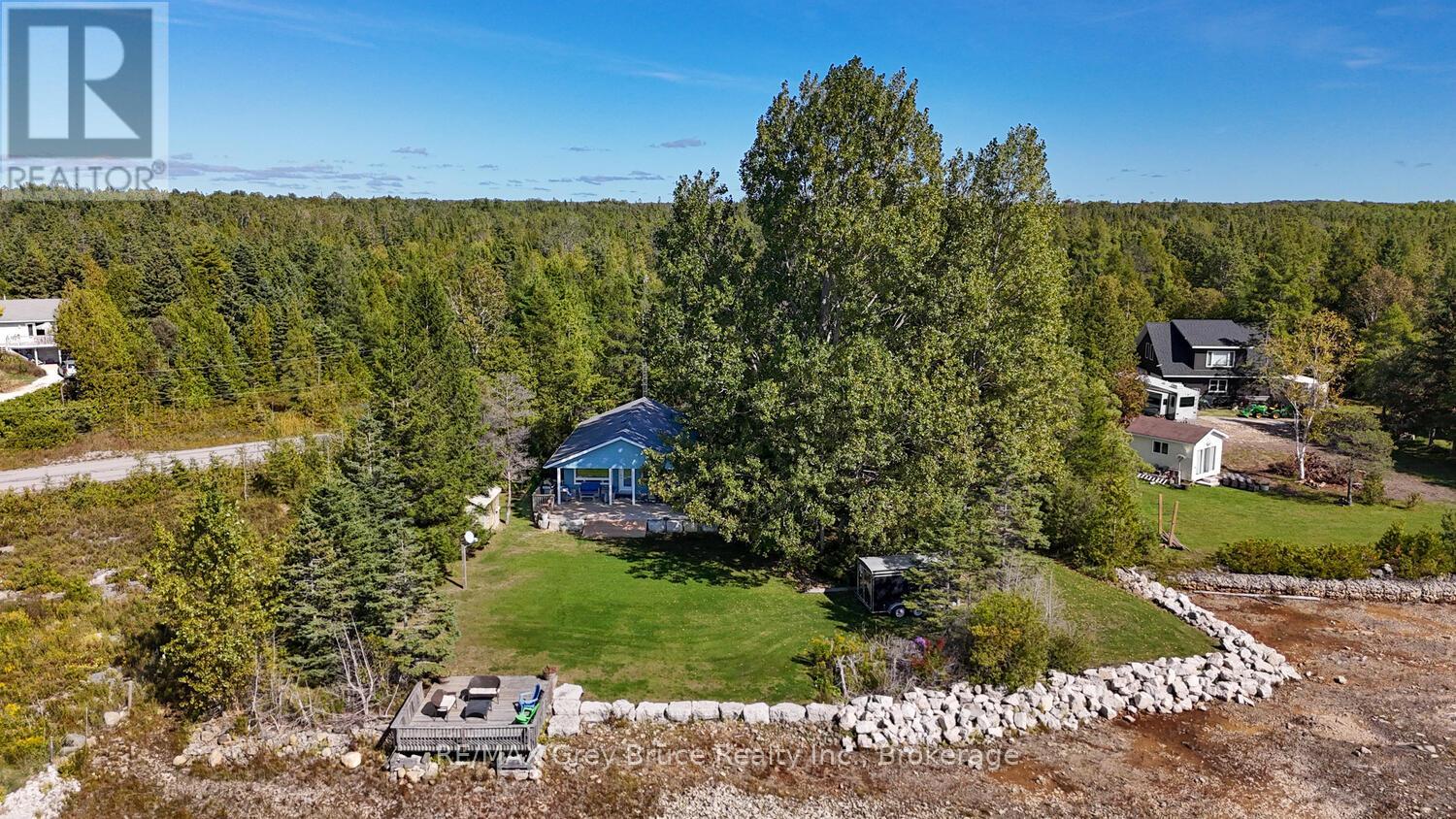 1208 Sunset Drive, South Bruce Peninsula, Ontario  N0H 2T0 - Photo 32 - X12942668