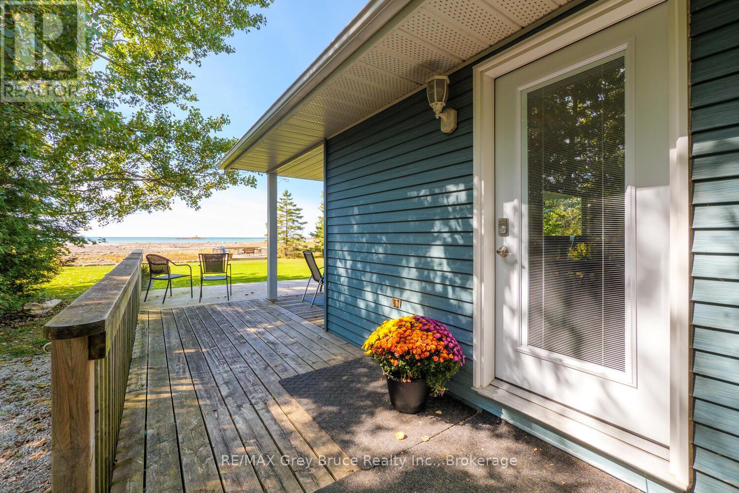 1208 Sunset Drive, South Bruce Peninsula, Ontario  N0H 2T0 - Photo 4 - X12942668