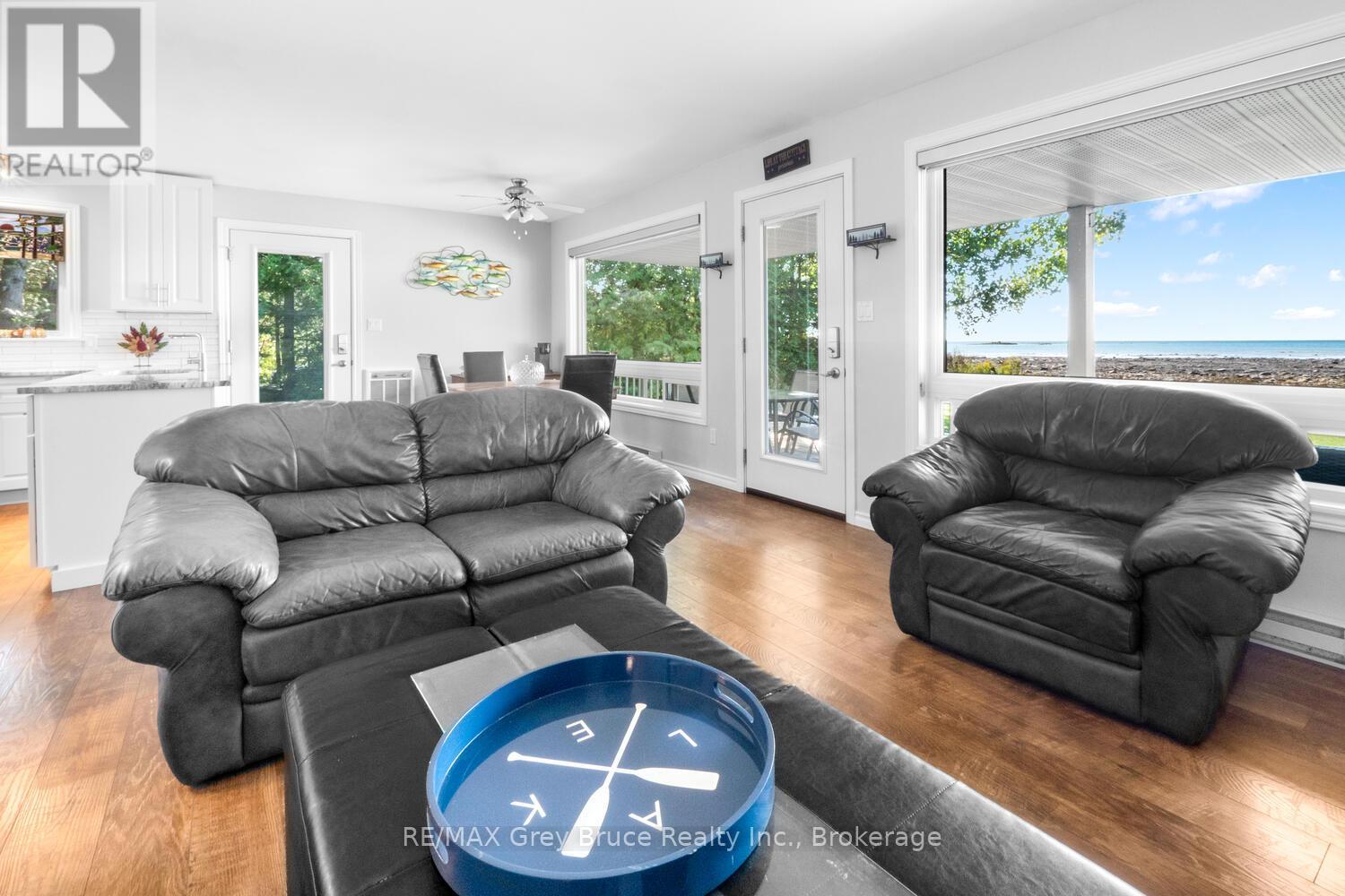 1208 Sunset Drive, South Bruce Peninsula, Ontario  N0H 2T0 - Photo 9 - X12942668