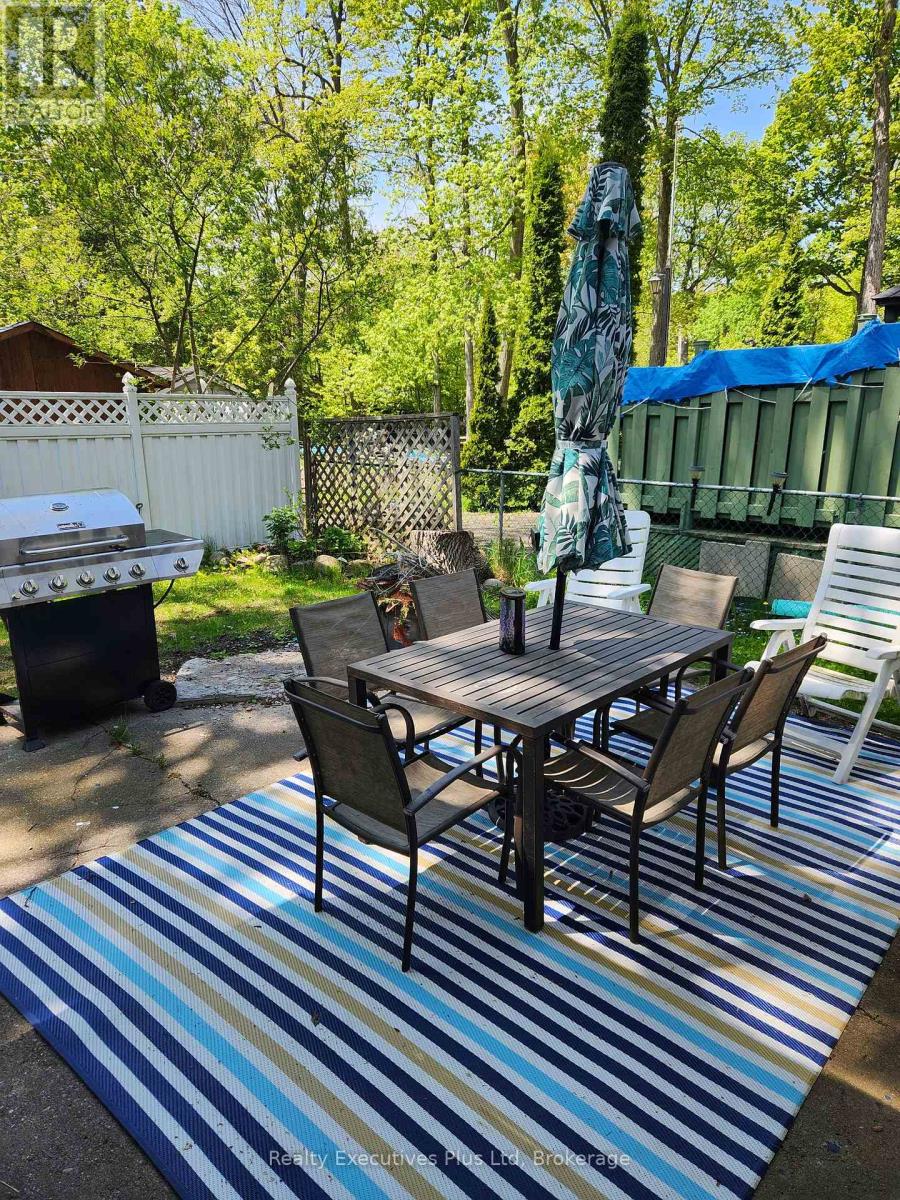 48 Tiny Beaches Road N, Tiny, Ontario  L0L 2J0 - Photo 17 - S12942774