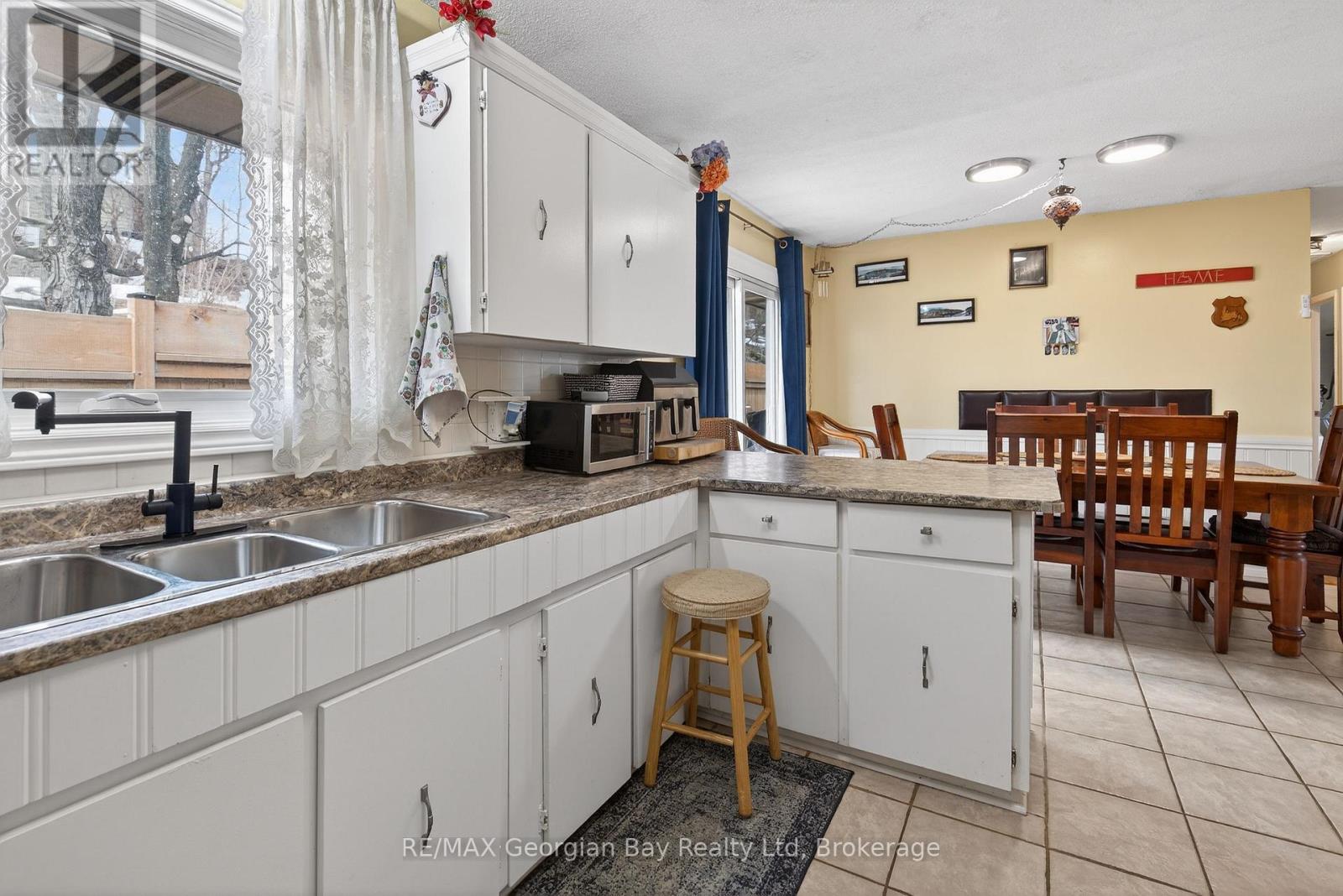 480 Broderick Street, Tay, Ontario  L0K 1R0 - Photo 10 - S12942832