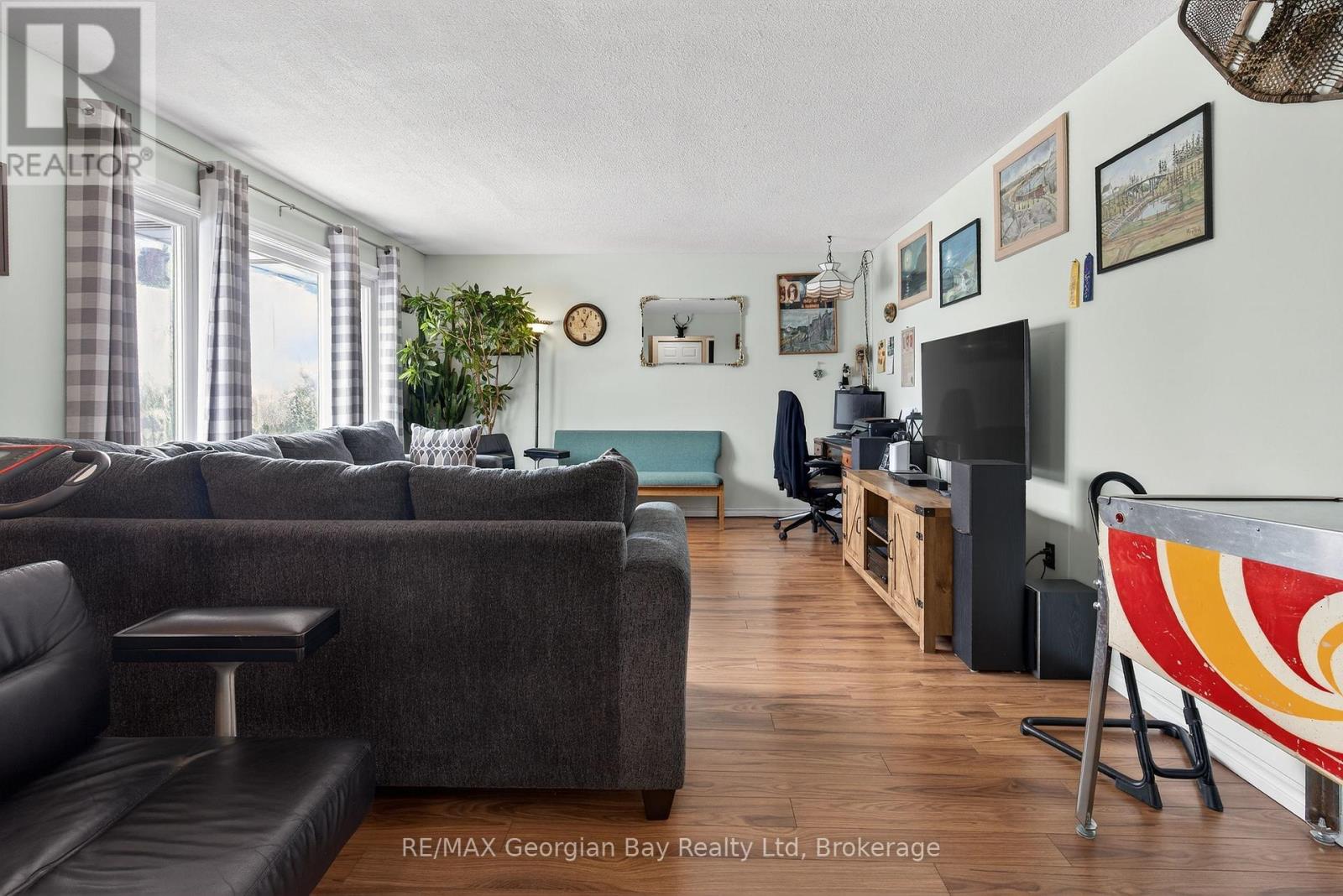 480 Broderick Street, Tay, Ontario  L0K 1R0 - Photo 3 - S12942832