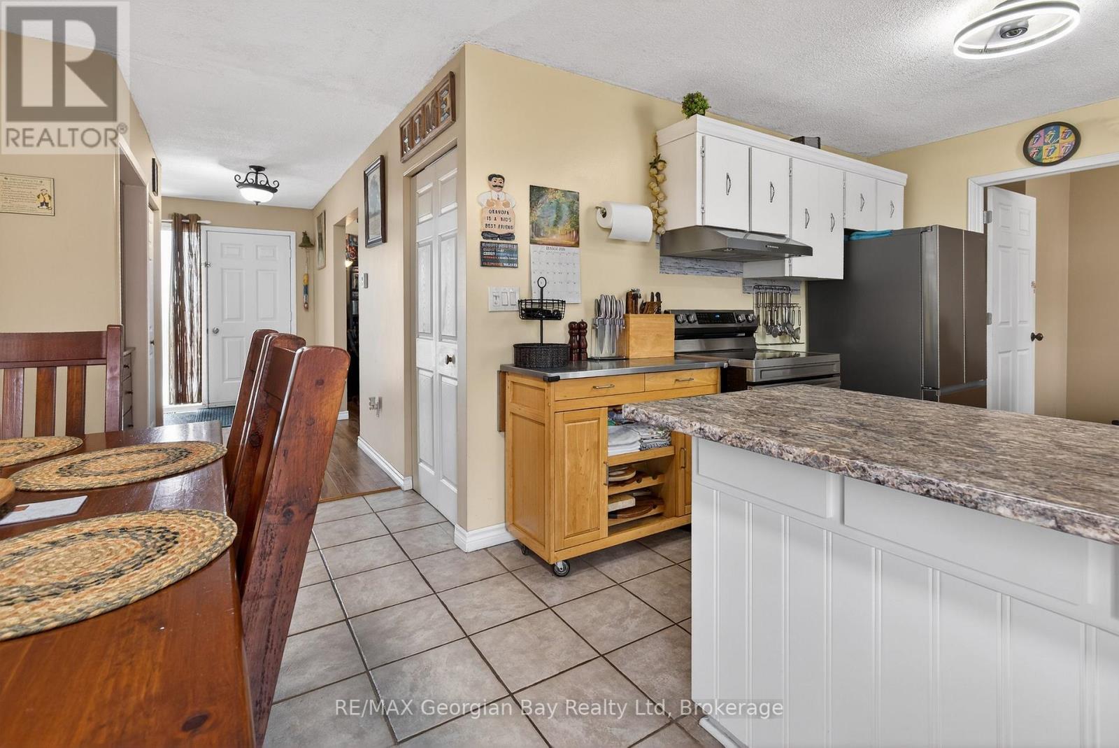 480 Broderick Street, Tay, Ontario  L0K 1R0 - Photo 7 - S12942832