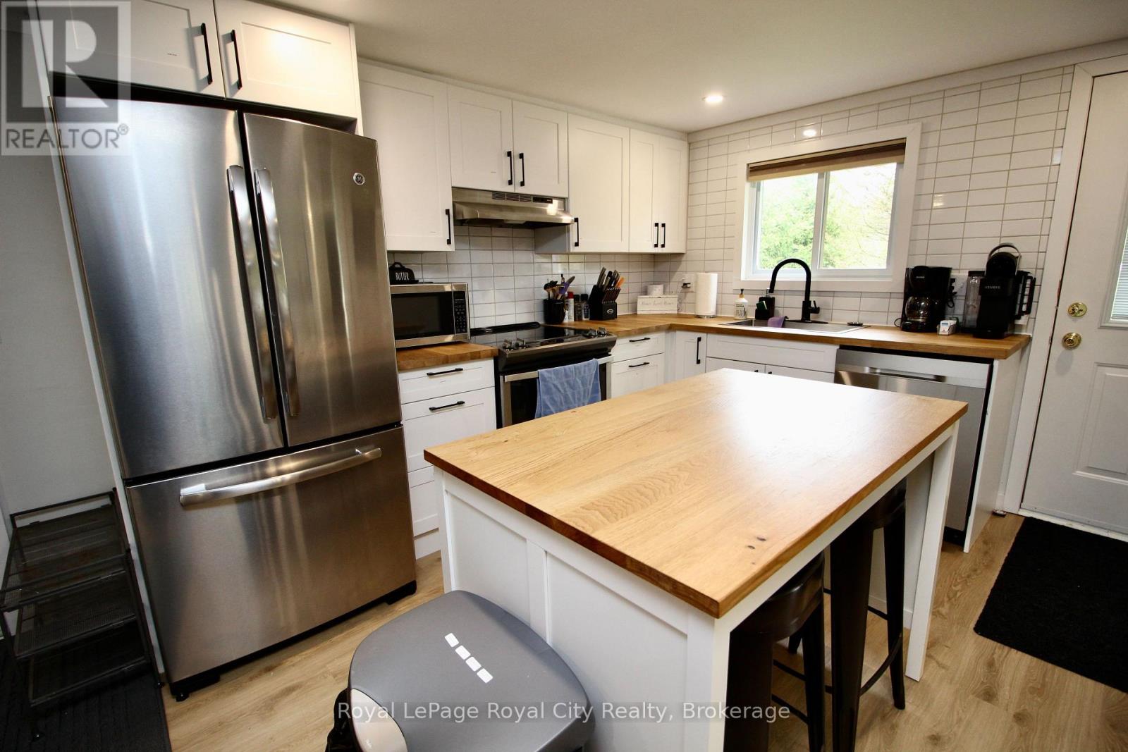 6339 6 Highway, Northern Bruce Peninsula, Ontario  N0H 2R0 - Photo 3 - X12942826
