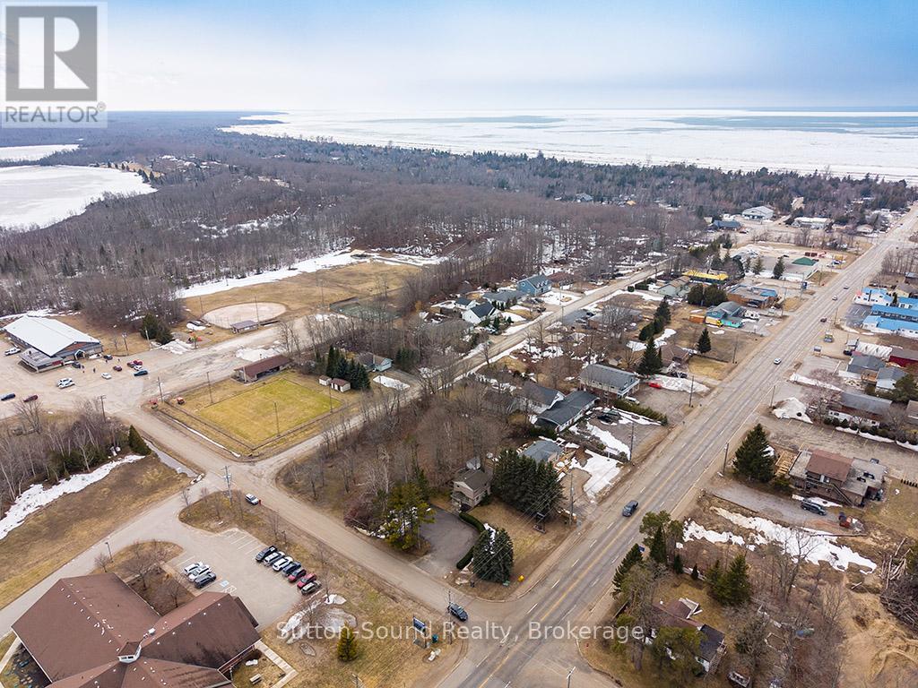 660 Main Street, South Bruce Peninsula, Ontario  N0H 2T0 - Photo 8 - X12942914