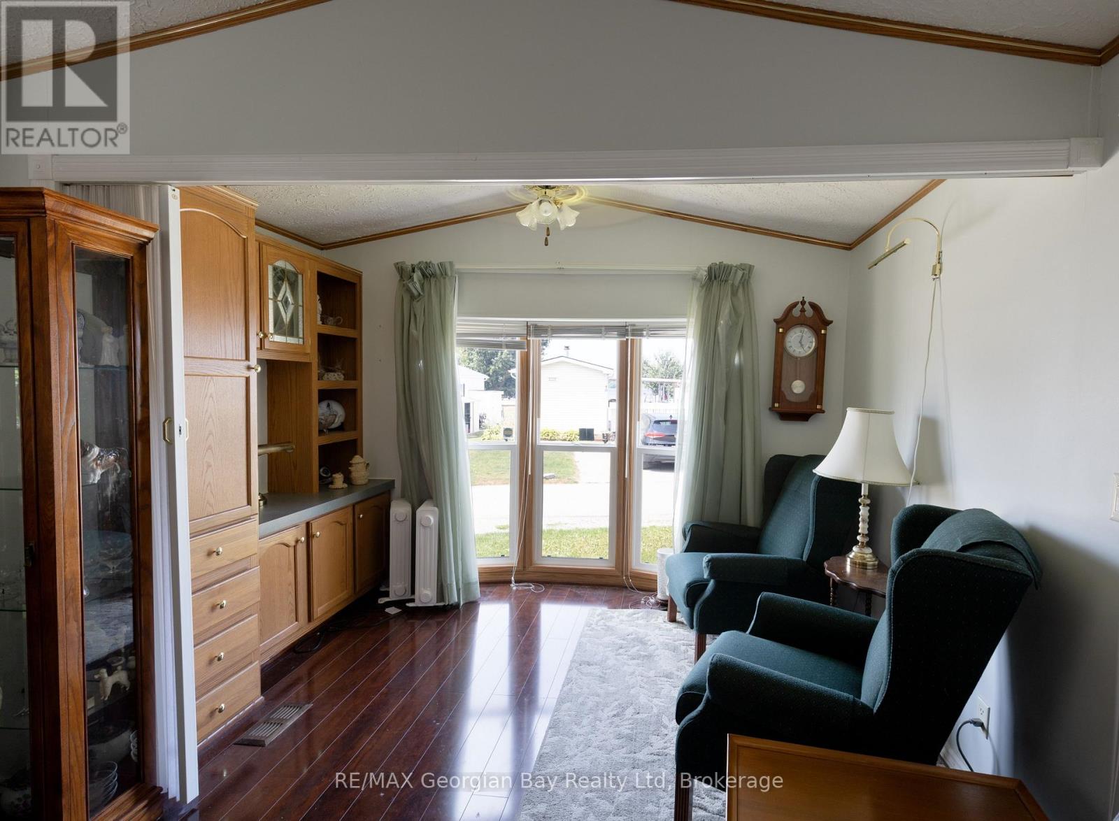 30 - 10 Winfield Drive, Tay, Ontario  L0K 2A0 - Photo 6 - S12943038