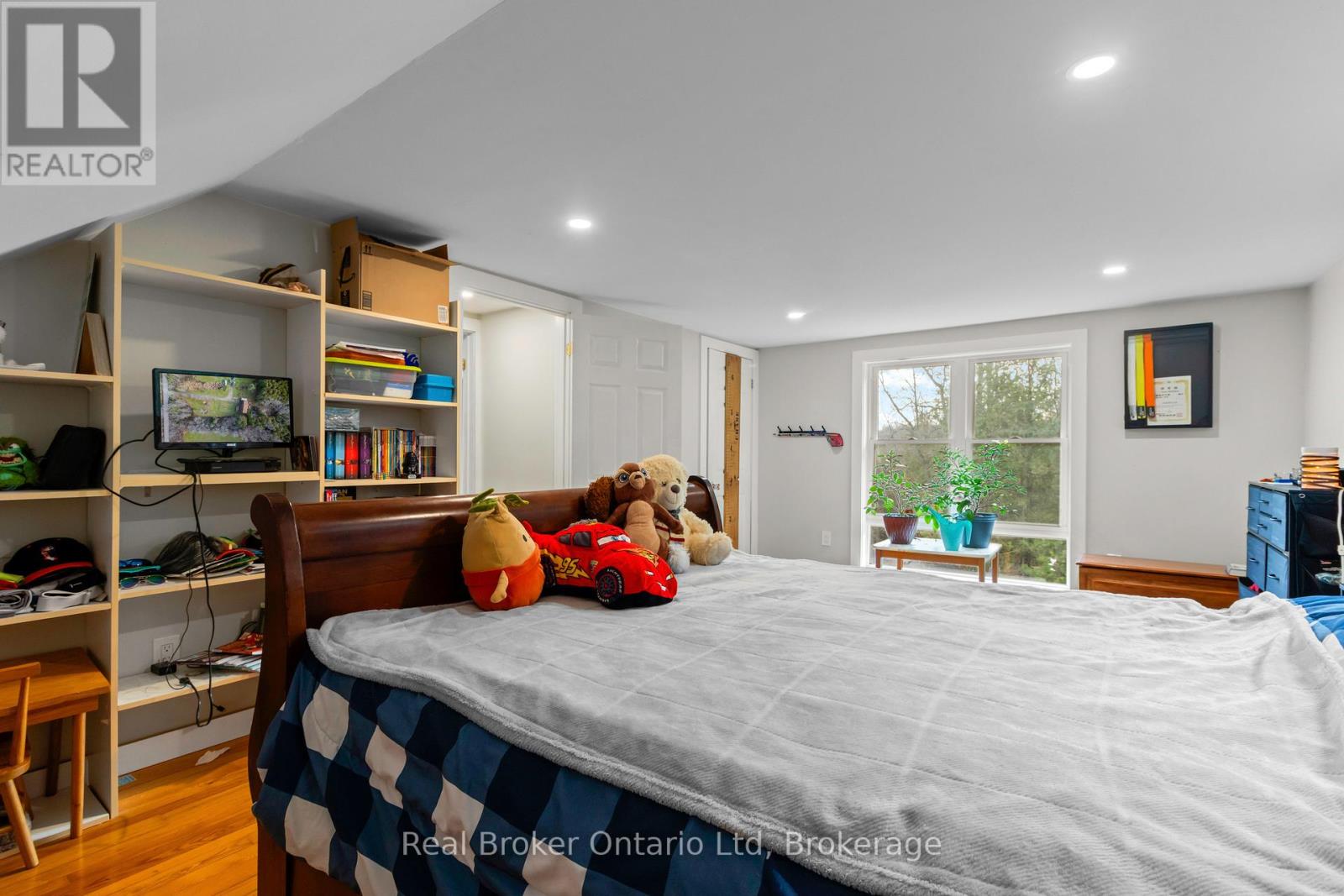 362120 16 Concession, Georgian Bluffs, Ontario  N0H 1P0 - Photo 21 - X12943328