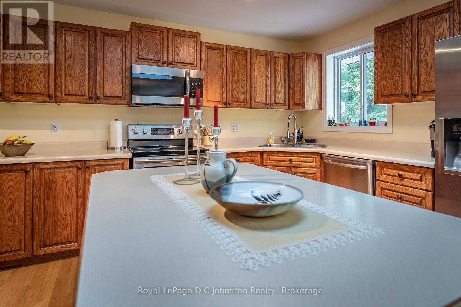 27 Gremik Crescent, South Bruce Peninsula, Ontario  N0H 2G0 - Photo 13 - X12946844
