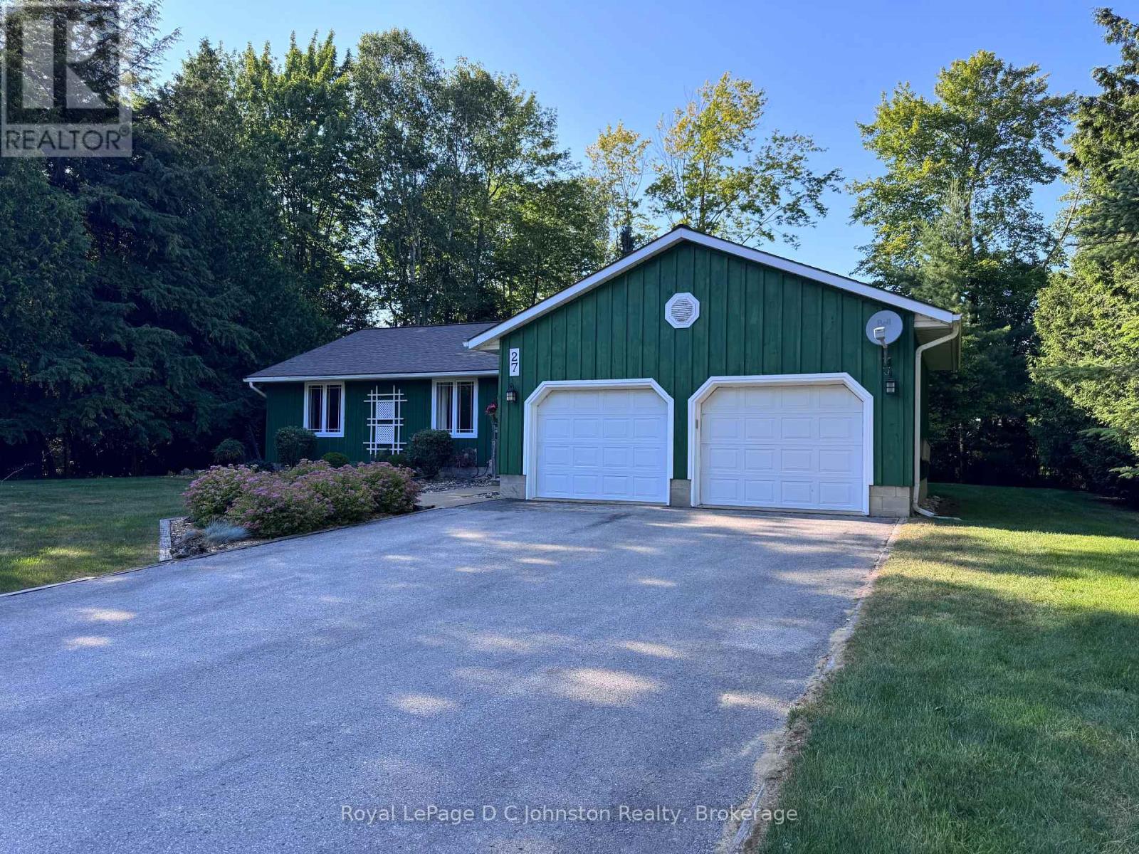 27 Gremik Crescent, South Bruce Peninsula, Ontario  N0H 2G0 - Photo 3 - X12946844