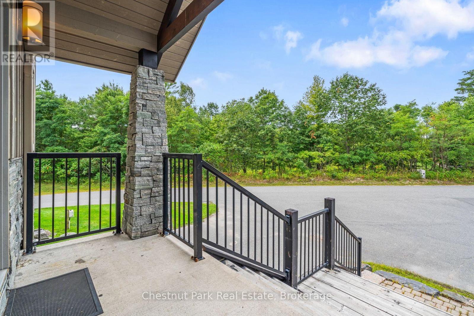 65 Rockmount Crescent, Gravenhurst, Ontario  P1P 0A6 - Photo 3 - X12946908