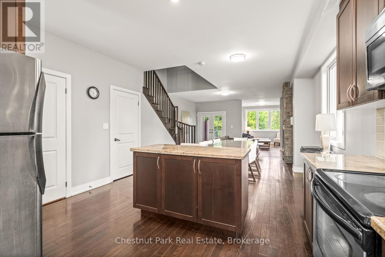 65 Rockmount Crescent, Gravenhurst, Ontario  P1P 0A6 - Photo 9 - X12946908
