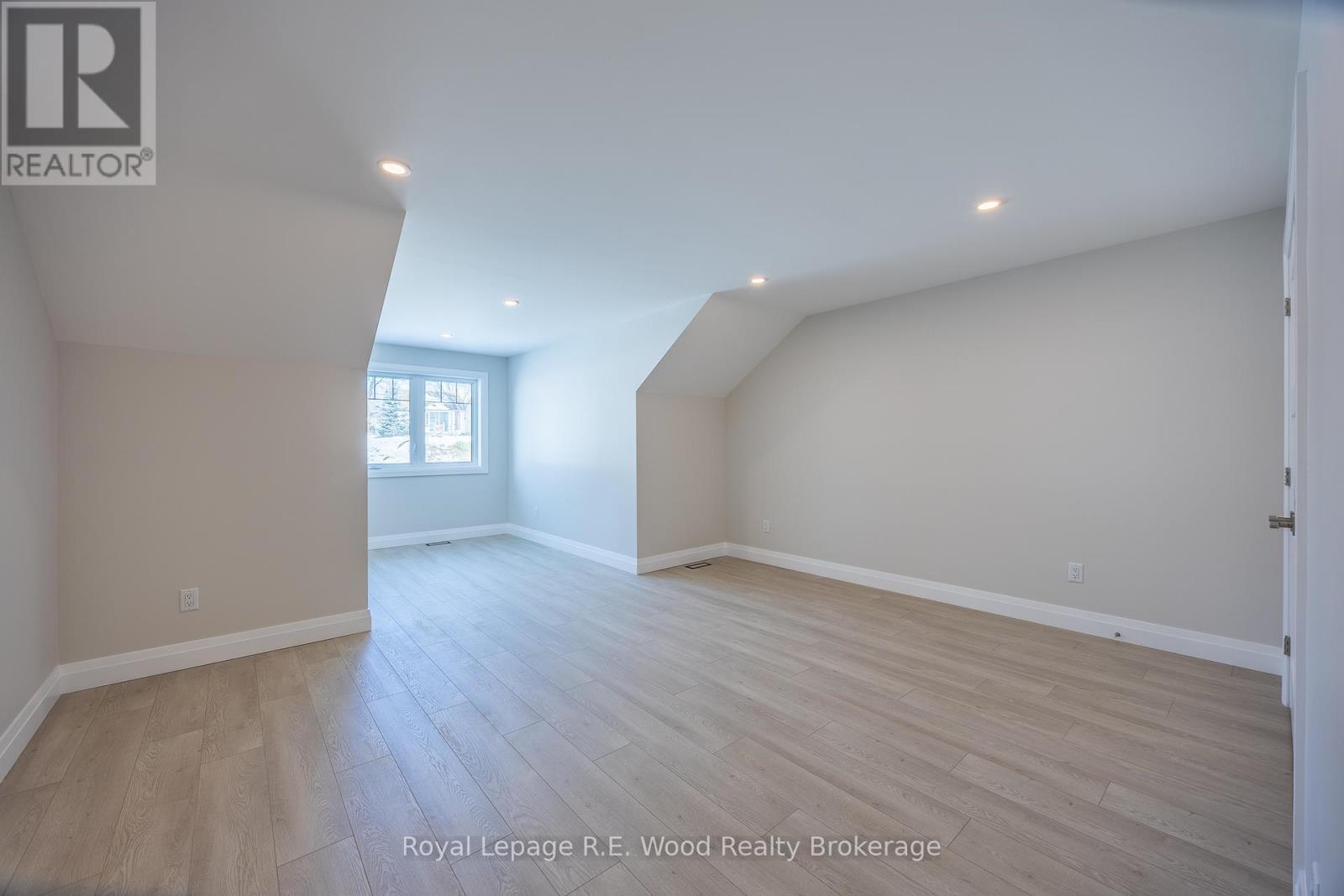 11 Greenhill Drive, Tillsonburg, Ontario  N4G 0L4 - Photo 33 - X12947440