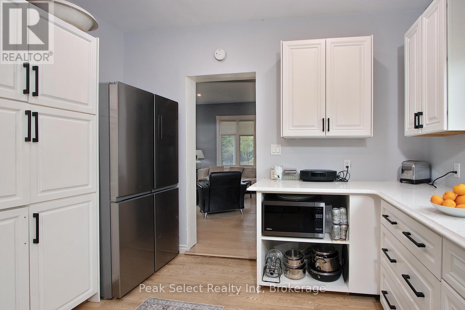 430 Albert Street, South Huron, Ontario  N0M 1S1 - Photo 9 - X12948050