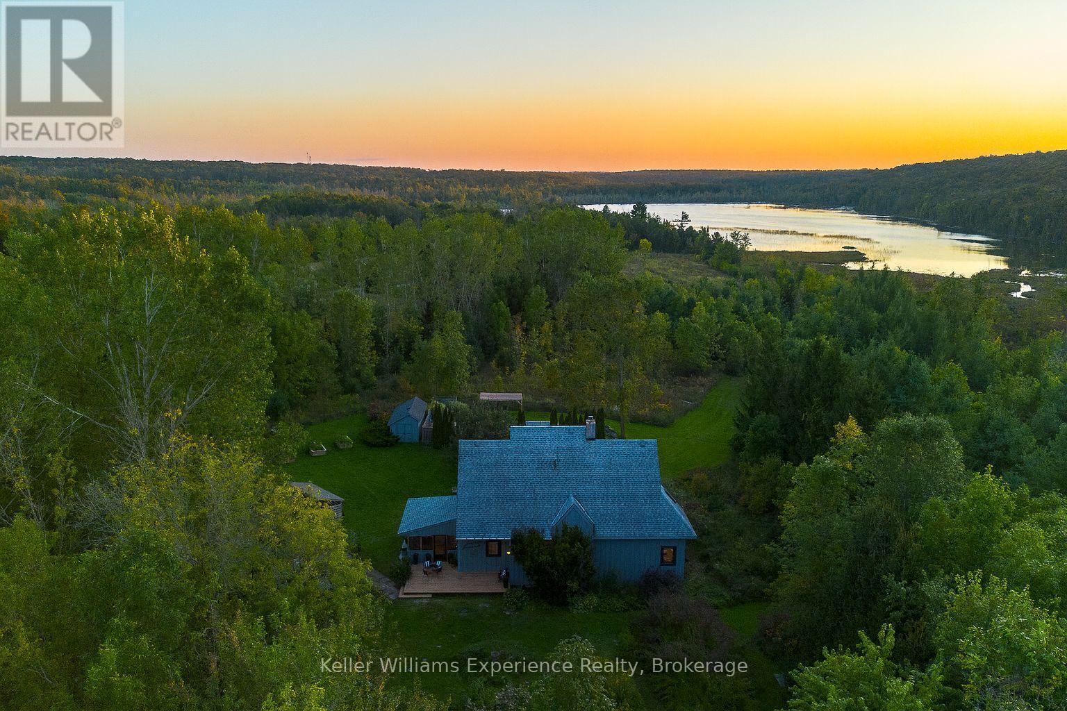 210194 Burgess Side Road, Georgian Bluffs, Ontario  N0H 1S0 - Photo 2 - X12948788