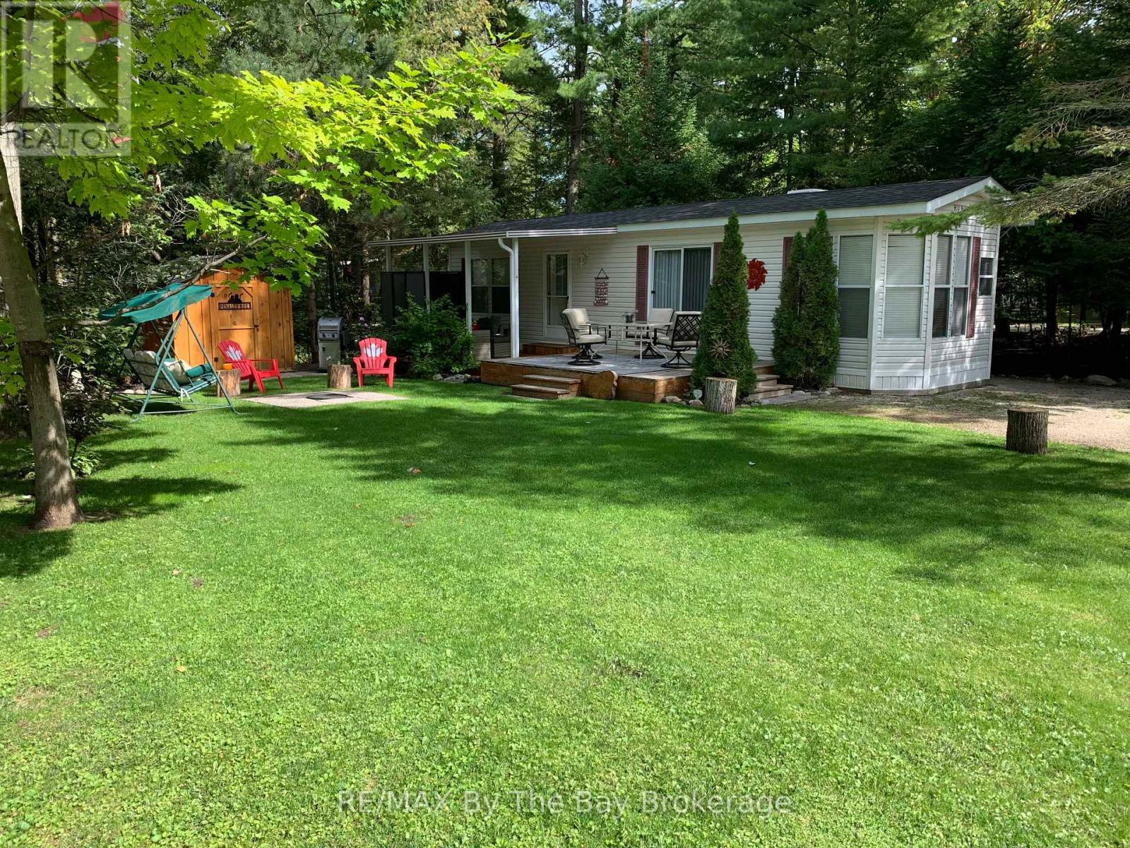 G4 - 85 Theme Park Drive, Wasaga Beach, Ontario  L9Z 1X7 - Photo 3 - S12949140