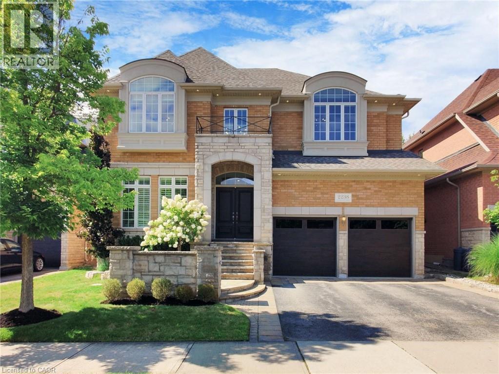 2238 Lyndhurst Drive, Oakville, Ontario  L6H 7V4 - Photo 2 - 40817114