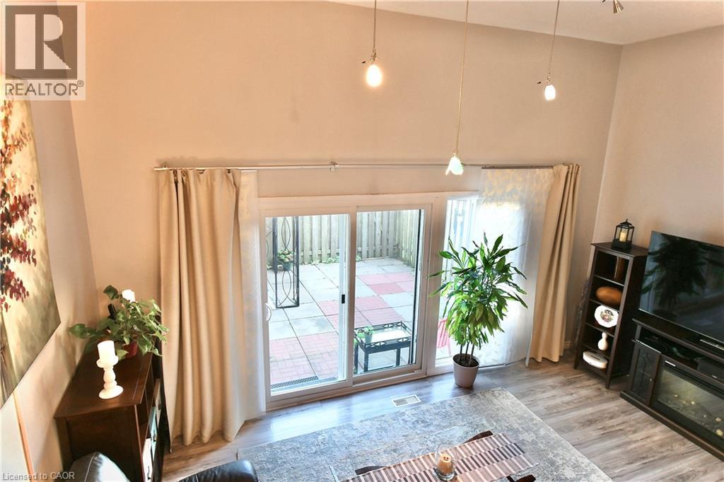 11 Harrisford Street Unit# 98, Hamilton, Ontario  L8K 6L7 - Photo 8 - 40817124