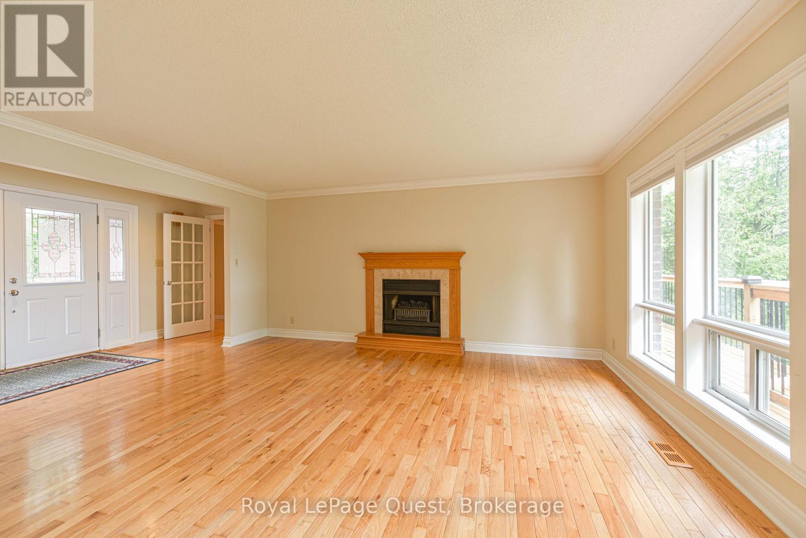 27 Heyden Avenue, Orillia, Ontario  L3V 0G5 - Photo 3 - S12951264