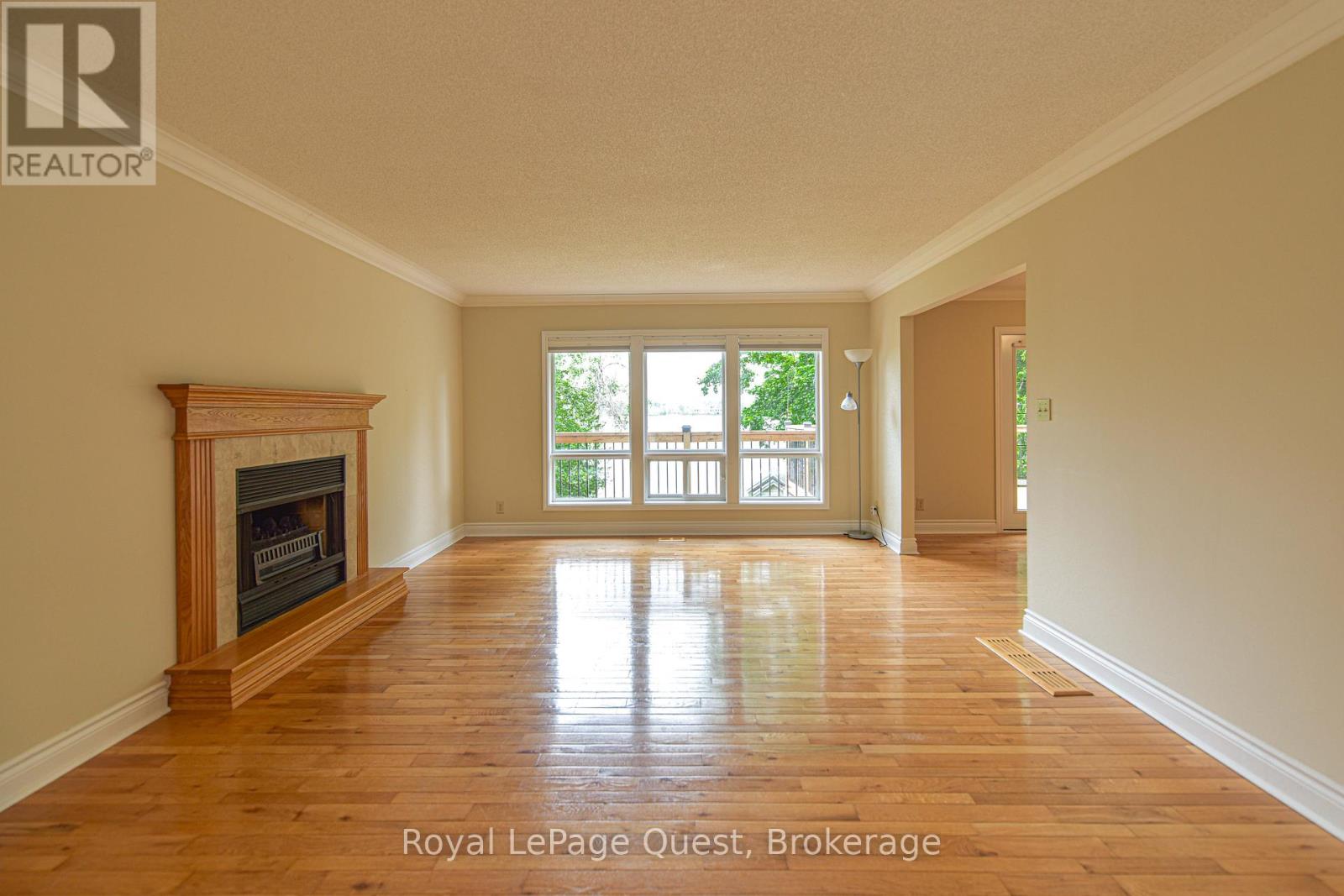 27 Heyden Avenue, Orillia, Ontario  L3V 0G5 - Photo 4 - S12951264
