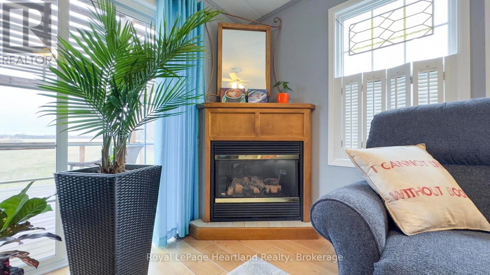 52 Algonquin Lane, Ashfield-Colborne-Wawanosh, Ontario  N7A 3Y2 - Photo 6 - X12951210
