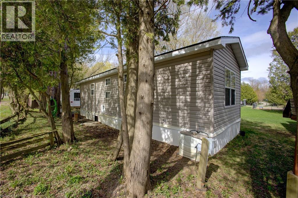 7489 Sideroad 5 E, Mount Forest, Ontario  N0G 2L0 - Photo 7 - 40816863
