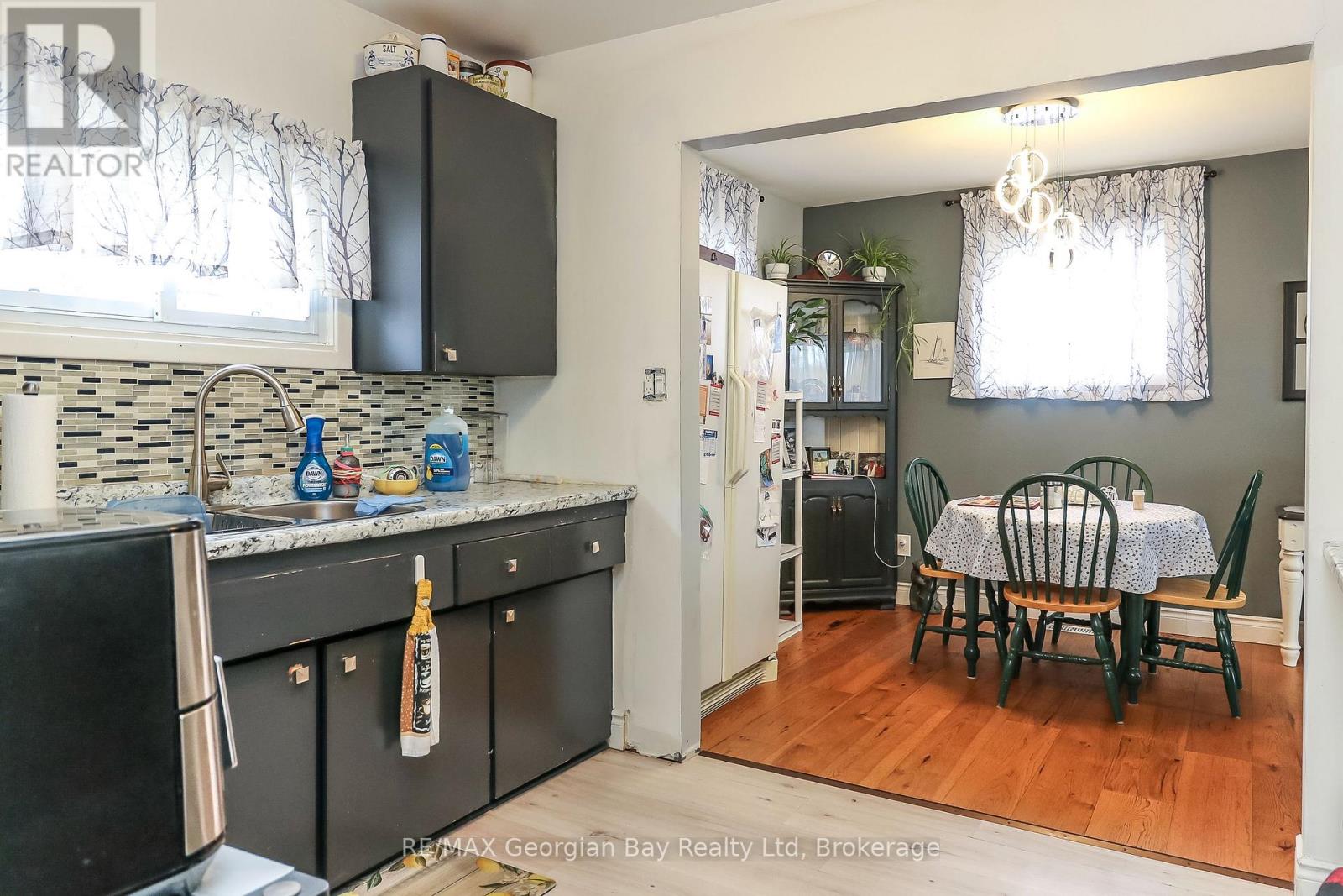 57 Maple Street, Tay, Ontario  L0K 2A0 - Photo 12 - S12951988