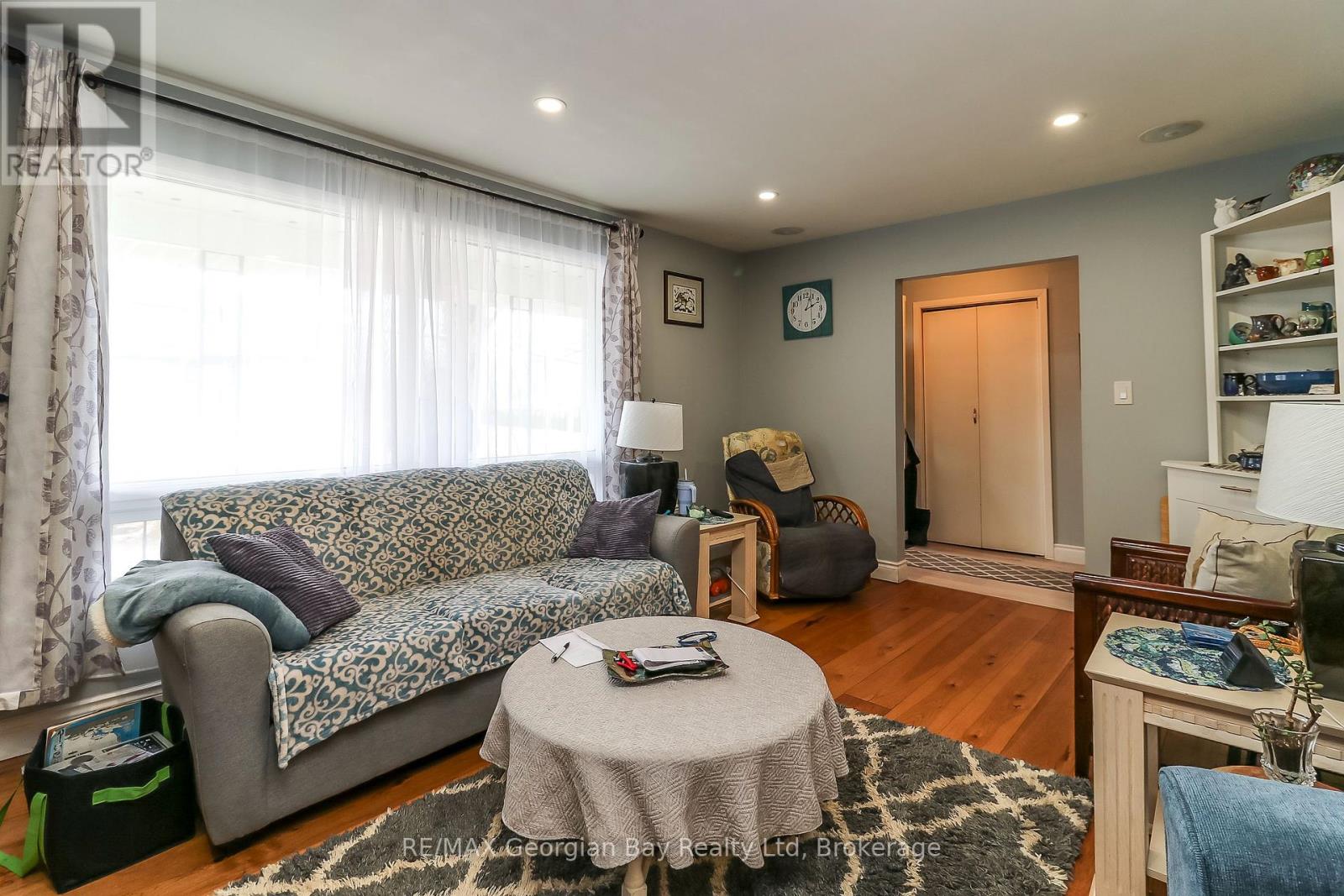57 Maple Street, Tay, Ontario  L0K 2A0 - Photo 7 - S12951988