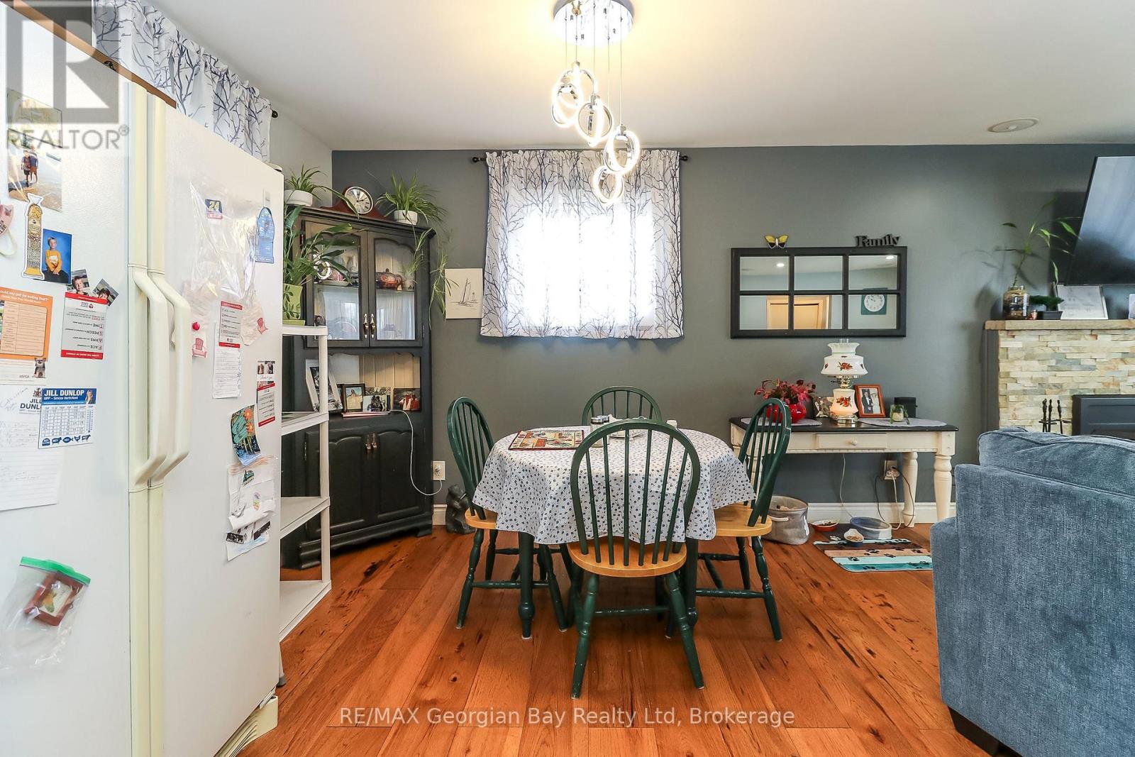 57 Maple Street, Tay, Ontario  L0K 2A0 - Photo 8 - S12951988