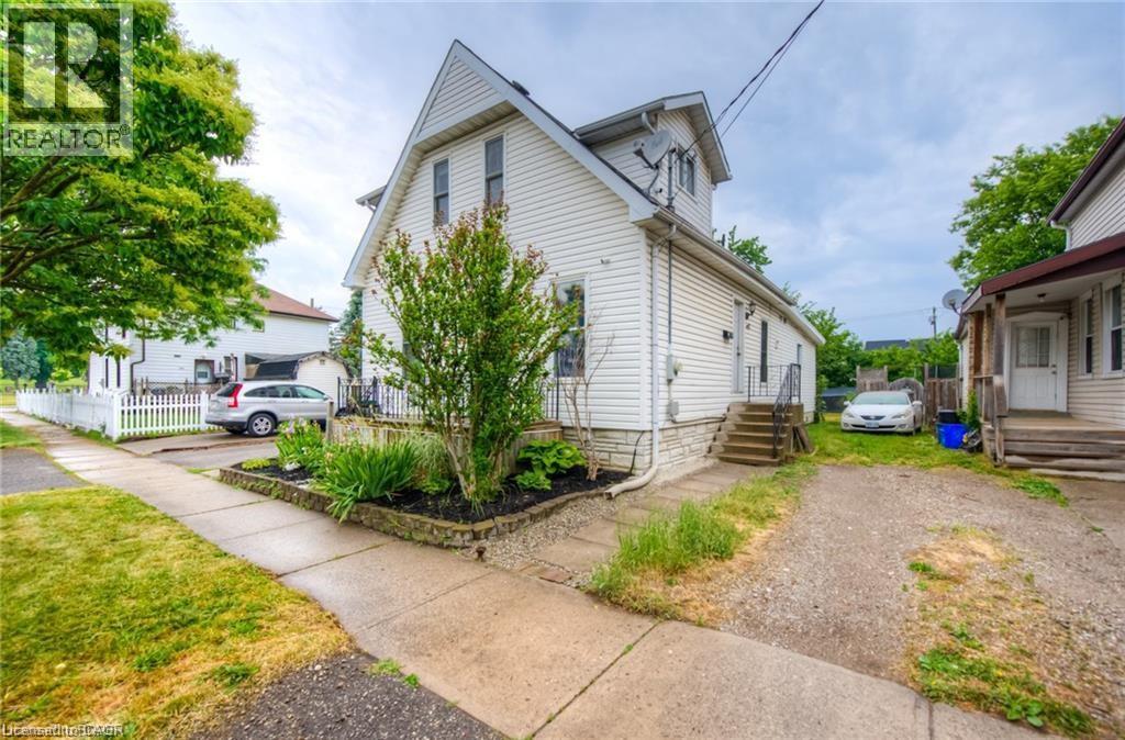 10 Bruce Street, Brantford, Ontario  N3R 1E2 - Photo 2 - 40816912
