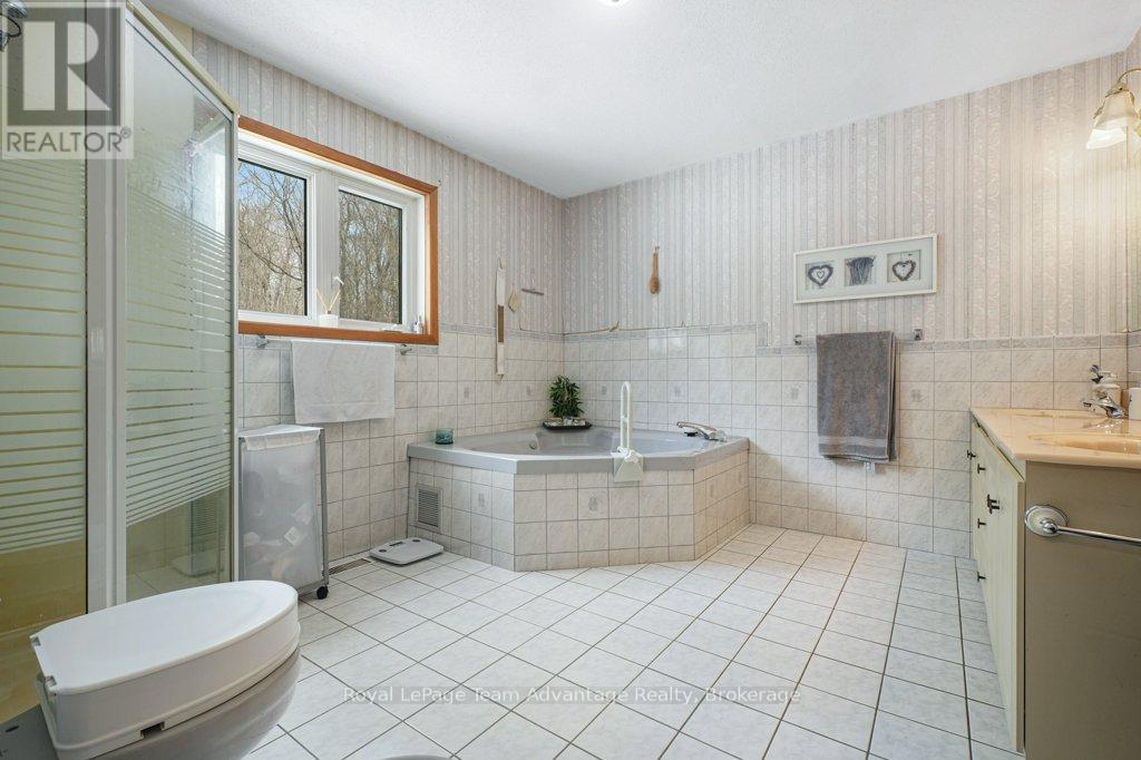 12 Taylor Crescent, Mcdougall, Ontario  P2A 2W9 - Photo 28 - X12952590