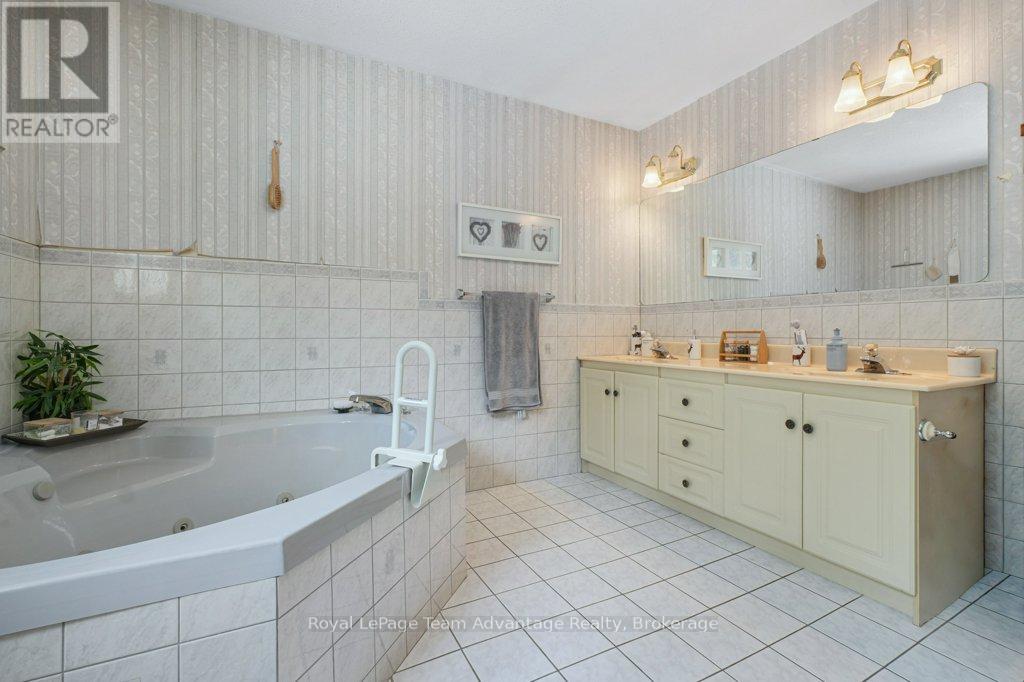12 Taylor Crescent, Mcdougall, Ontario  P2A 2W9 - Photo 30 - X12952590