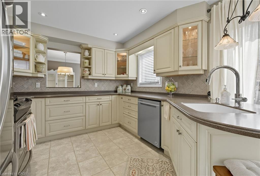 1580 Woodeden Drive, Mississauga, Ontario  L5H 3S5 - Photo 9 - 40817375