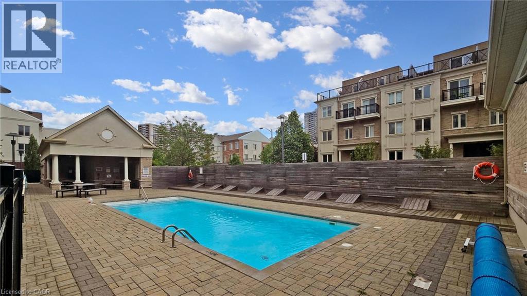 19 Coneflower Crescent Unit# 258, North York, Ontario  M2R 0A5 - Photo 3 - 40817502