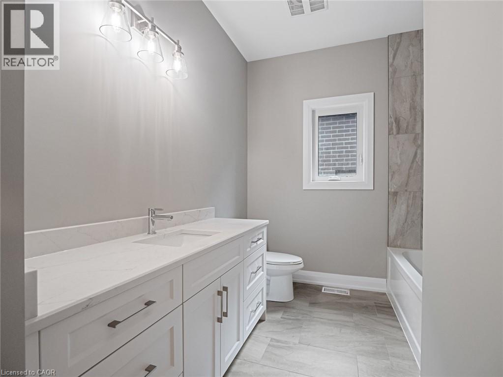 149 Willowbrook Drive, Welland, Ontario  L3C 0G2 - Photo 8 - 40817518