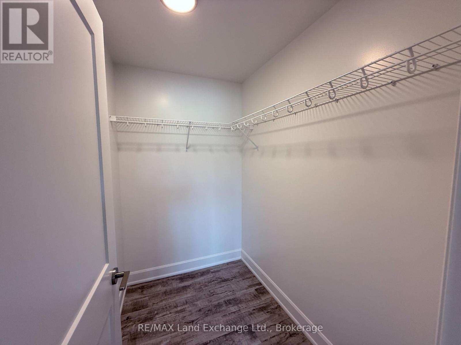 Unit 2 - 8 Golf Links Road, Kincardine, Ontario  N2Z 0G1 - Photo 15 - X12955104