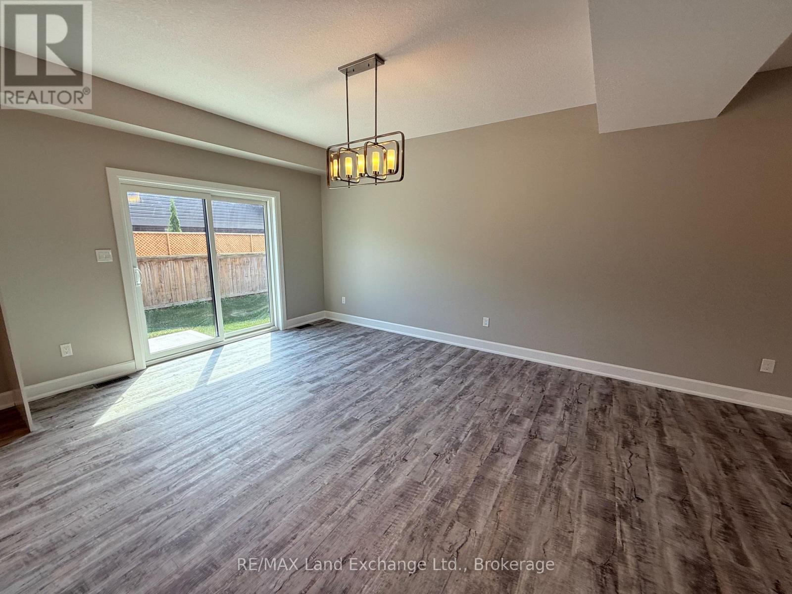 Unit 2 - 8 Golf Links Road, Kincardine, Ontario  N2Z 0G1 - Photo 4 - X12955104