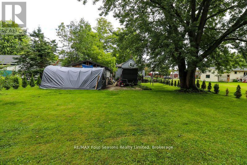 96 Lorne Street, Meaford, Ontario  N4L 1E9 - Photo 11 - X12956028