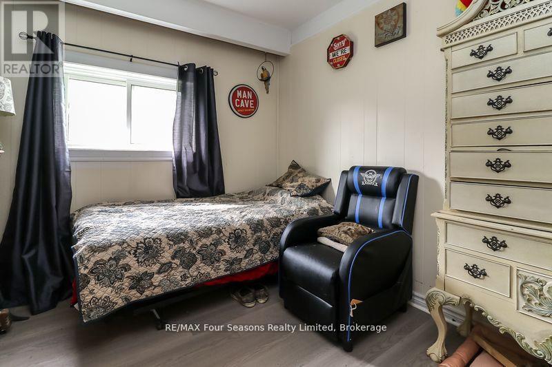 96 Lorne Street, Meaford, Ontario  N4L 1E9 - Photo 22 - X12956028