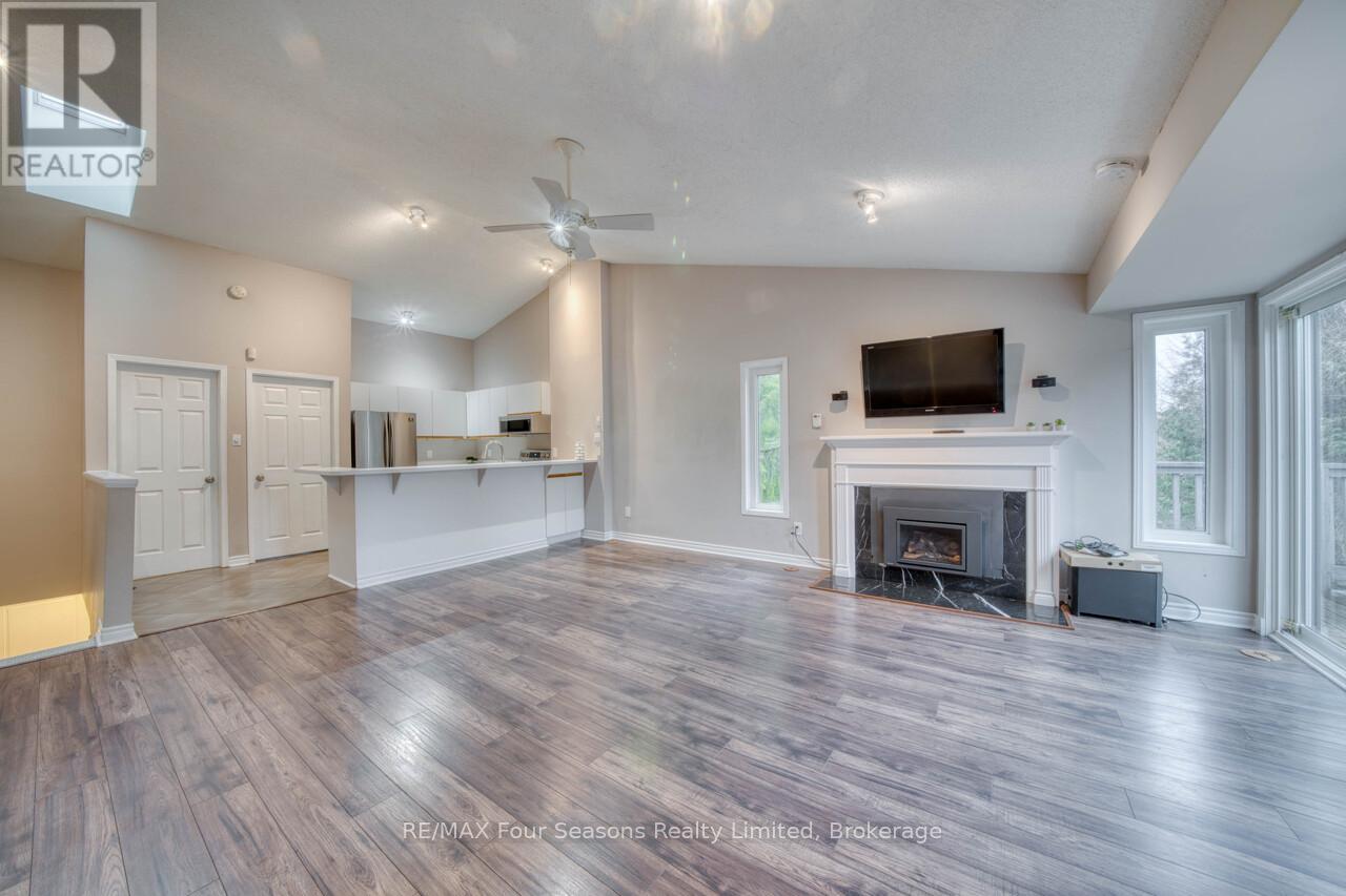 1 - 5 Harbour Street E, Collingwood, Ontario  L9Y 5C5 - Photo 14 - S12956994