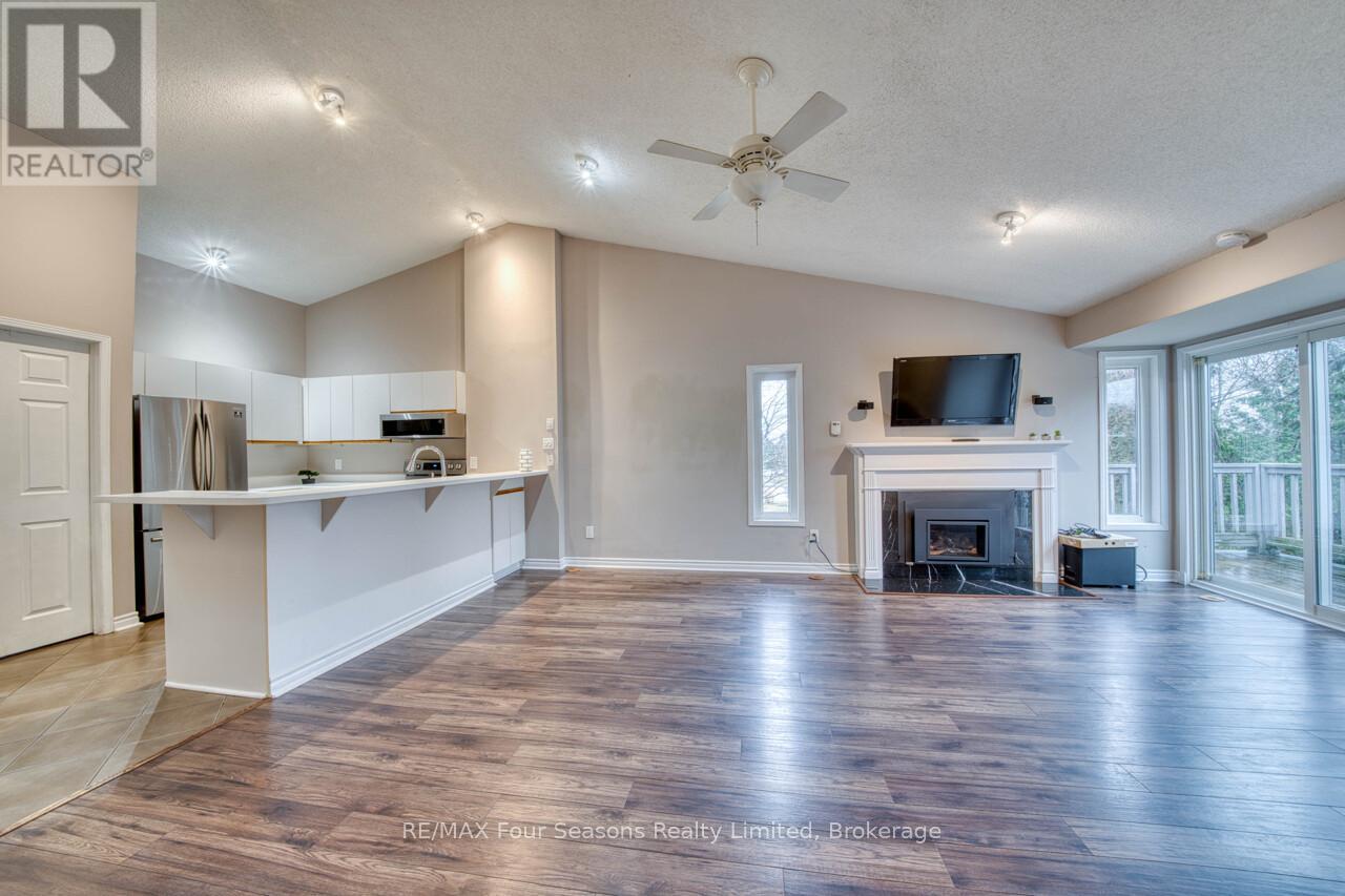 1 - 5 Harbour Street E, Collingwood, Ontario  L9Y 5C5 - Photo 15 - S12956994