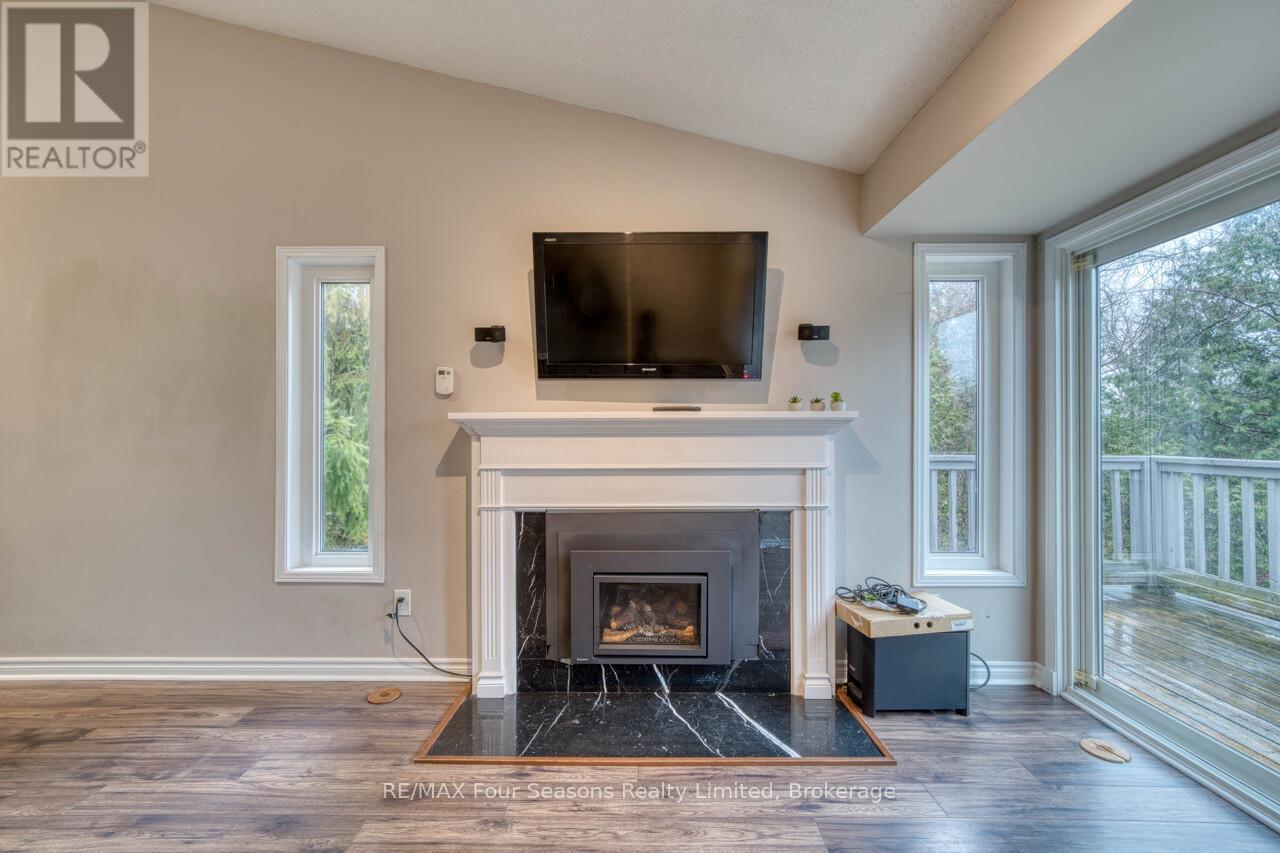 1 - 5 Harbour Street E, Collingwood, Ontario  L9Y 5C5 - Photo 16 - S12956994
