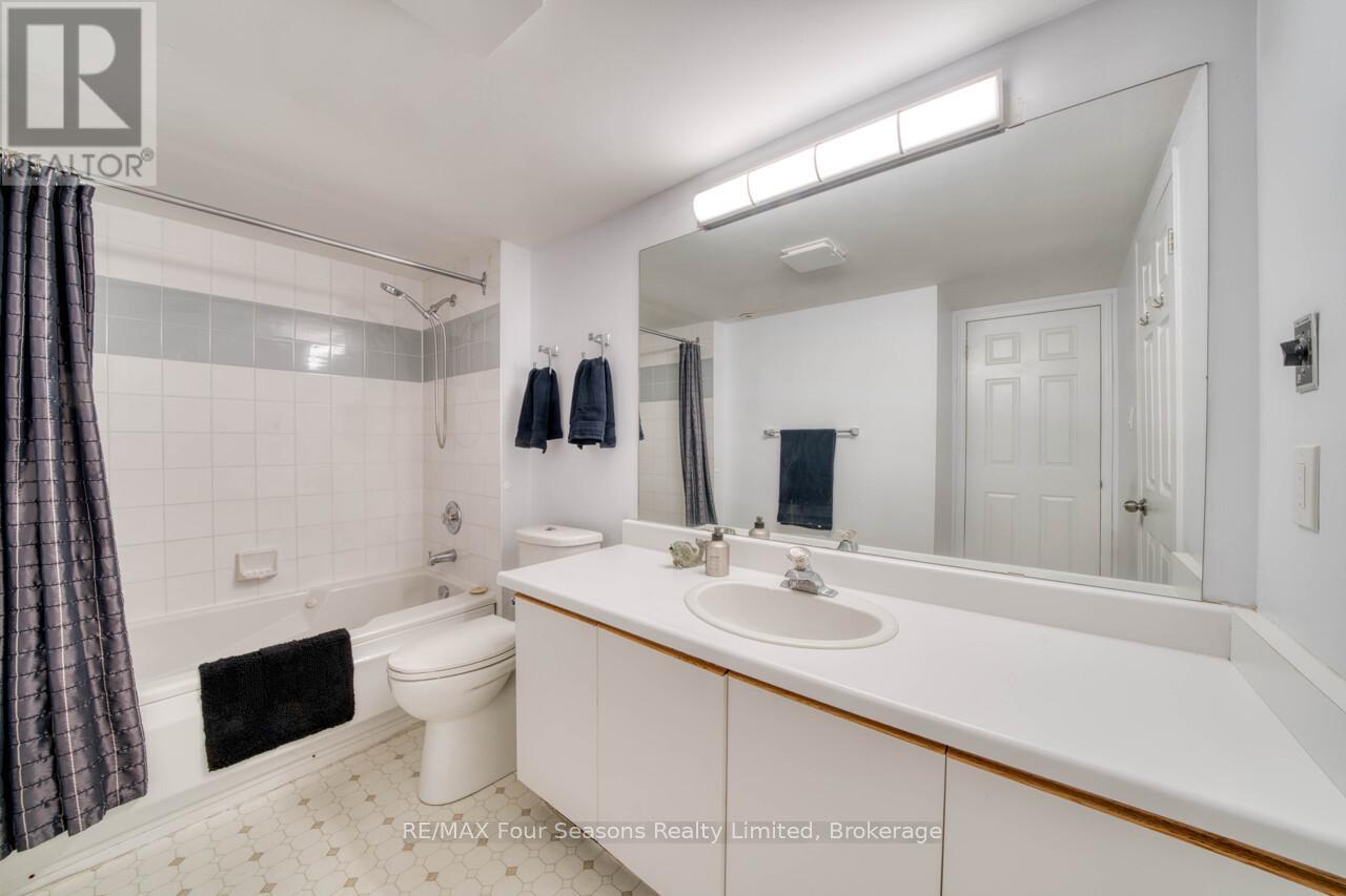 1 - 5 Harbour Street E, Collingwood, Ontario  L9Y 5C5 - Photo 6 - S12956994