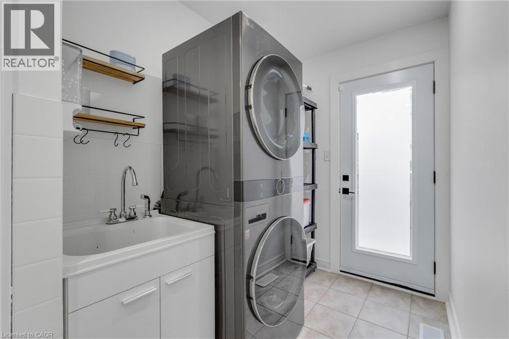191 Hawkswood Trail, Hamilton, Ontario  L9B 2T1 - Photo 24 - 40817637
