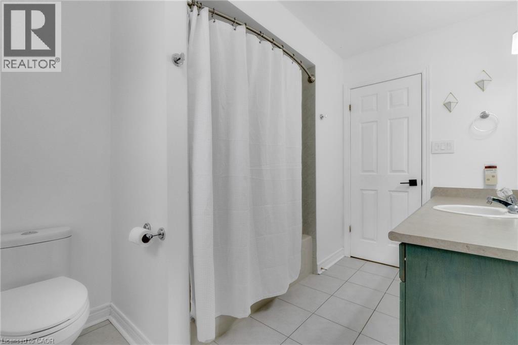 191 Hawkswood Trail, Hamilton, Ontario  L9B 2T1 - Photo 35 - 40817637