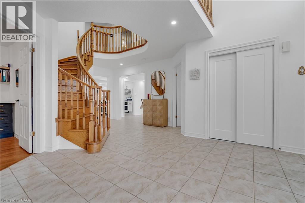 191 Hawkswood Trail, Hamilton, Ontario  L9B 2T1 - Photo 4 - 40817637