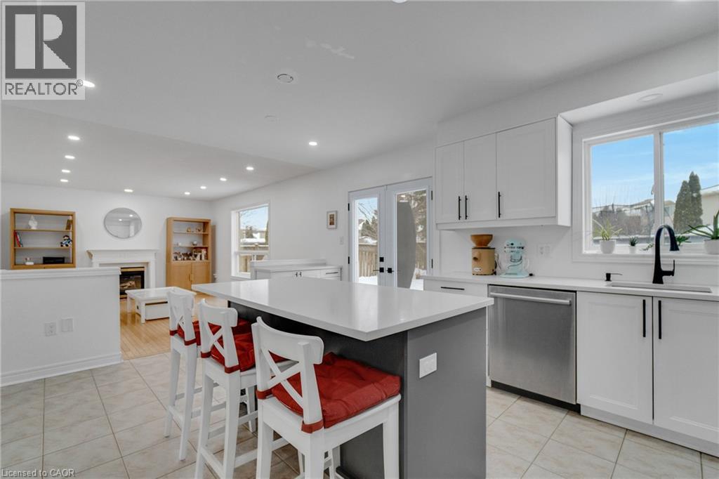 191 Hawkswood Trail, Hamilton, Ontario  L9B 2T1 - Photo 9 - 40817637