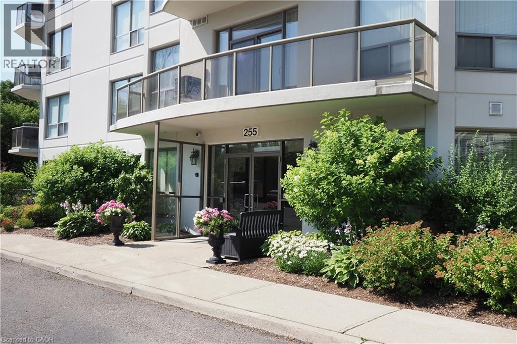 255 Keats Way Unit# 701, Waterloo, Ontario  N2L 6N6 - Photo 2 - 40817352