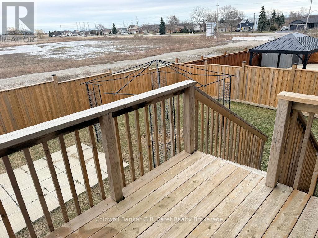 183 Athens Street, Haldimand, Ontario  N0A 1H0 - Photo 35 - X12960290