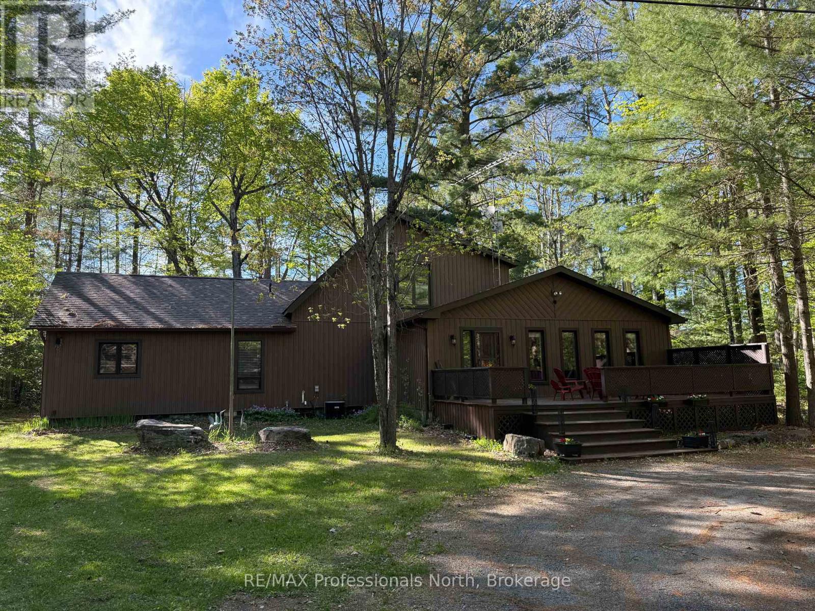 15111 Highway 35, Minden Hills, Ontario  K0M 2K0 - Photo 3 - X12960364